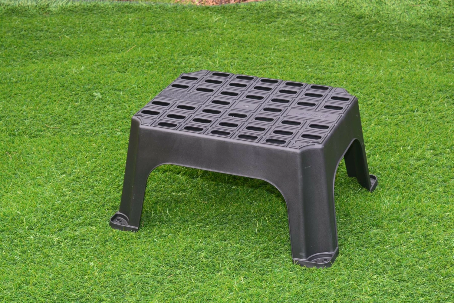 MGI Milenco Giant Single Step CARAVAN & MOTORHOME