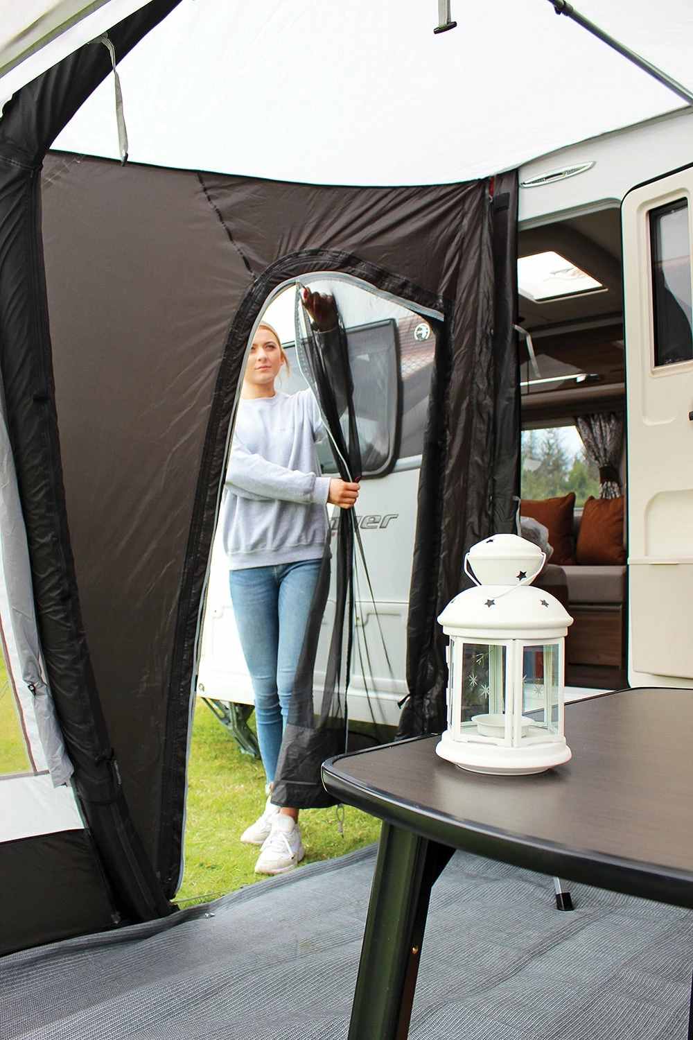 CARAVAN AWNINGS Outdoor Revolution Porchlite 200 Air - (2020)